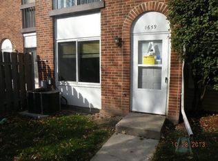 1659 Islandview Ct, Hoffman Estates, IL 60169