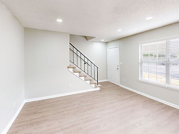 5th image of 1021 Harwell Rd NW #102B