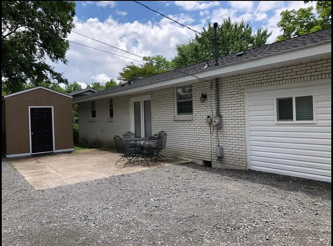 394 Annex Ave — Photo 4