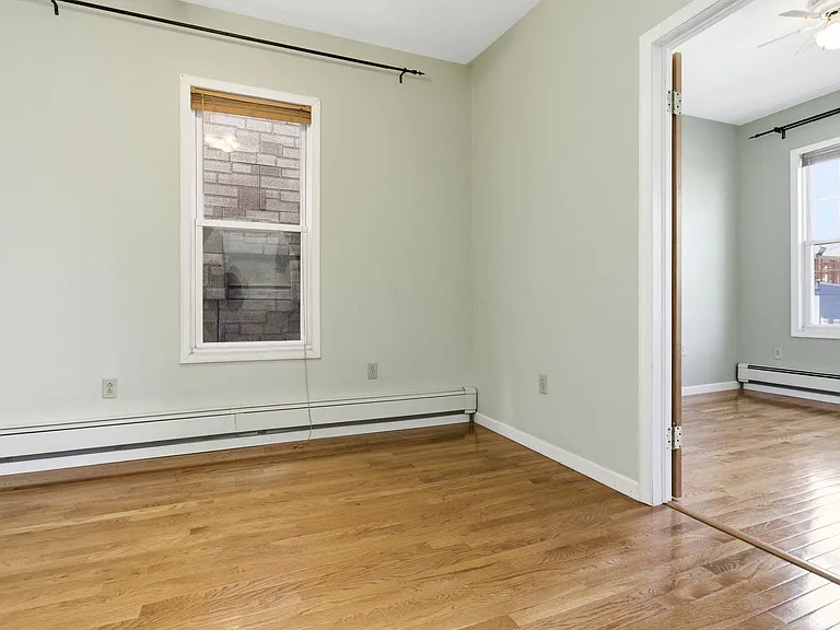 470 Mallory Ave #2 — Photo 10