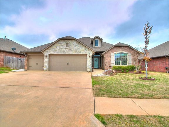 2nd image of 2821 Ryder Dr