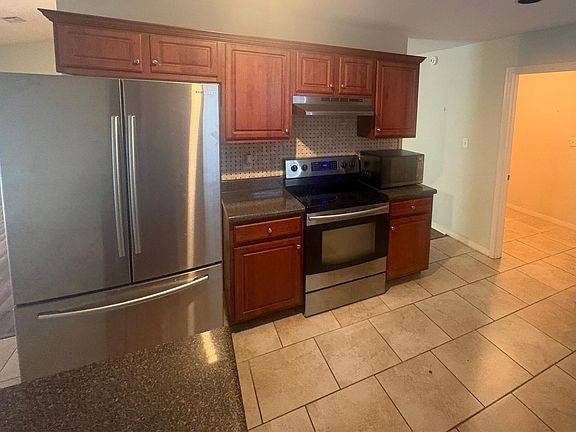 3rd image of 3148 Skyhawk Dr