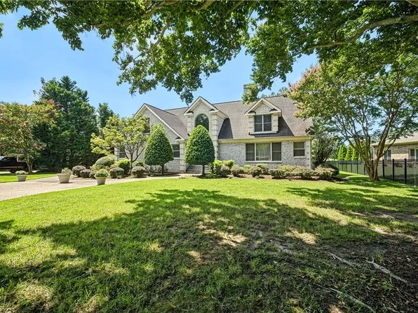 507 Cedar Ln, Virginia Beach, VA 23452
