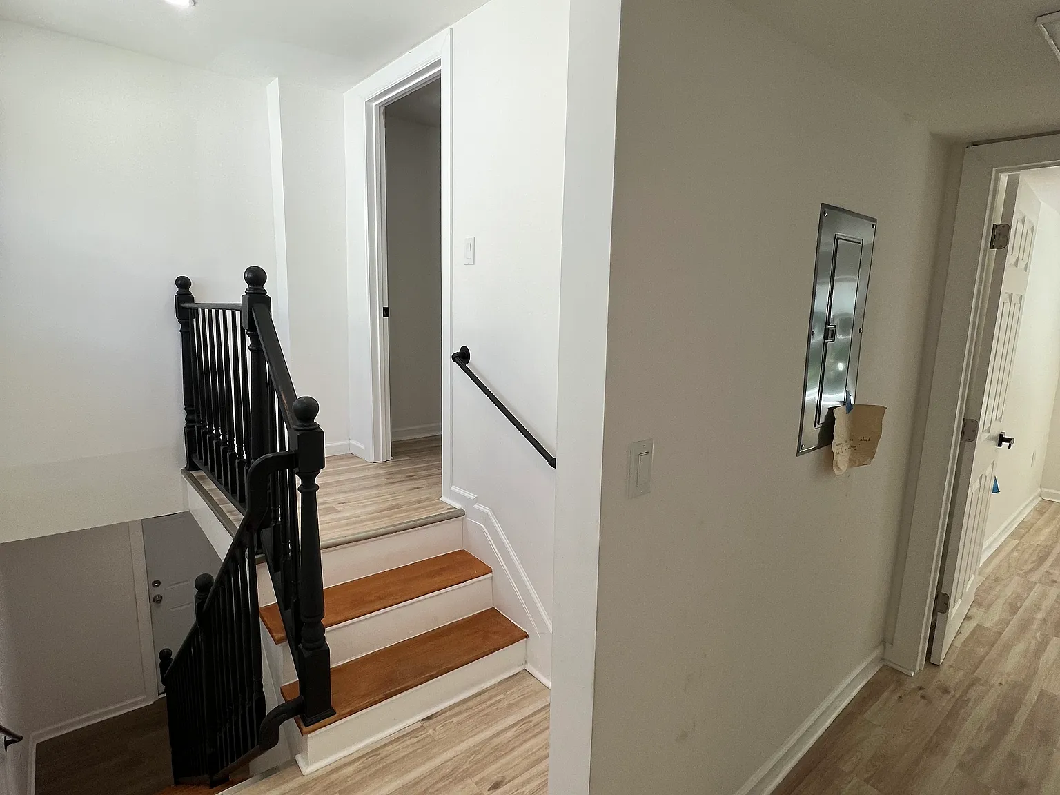 4 bed, 1952 sqft, $4,850 — Photo 3