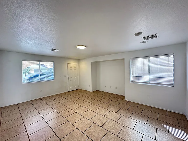 10452 Mihela Ave — Photo 4