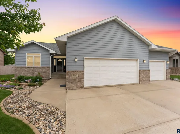 2213 S Purdue Ave, Sioux Falls, SD 57106