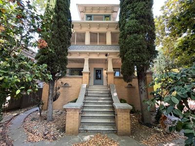 1123 W St, Sacramento, CA, 95818
