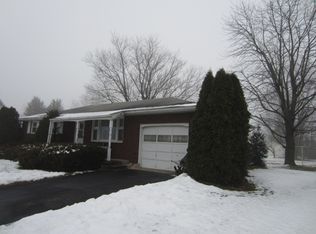 41 Lynnwood Dr, Allentown, PA 18109
