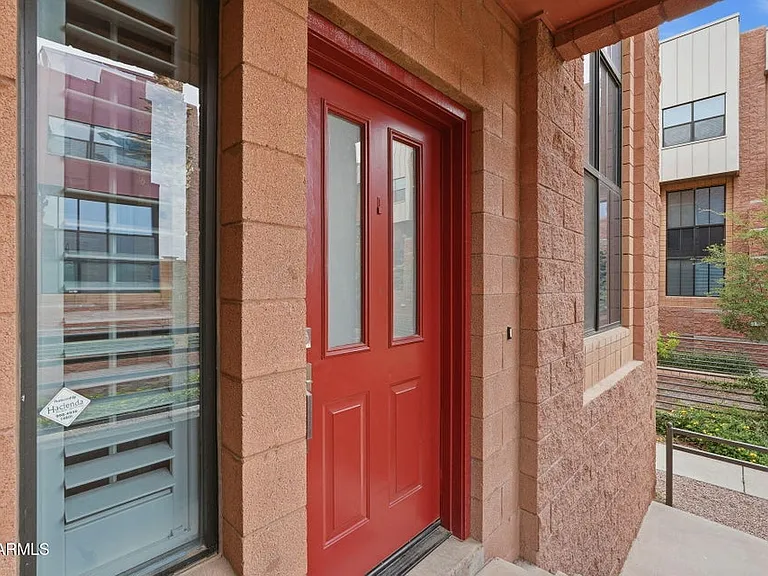 330 S Farmer Ave #126 — Photo 5