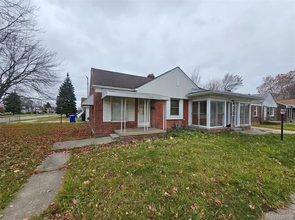 19442 Moross Rd, Grosse Pointe, MI 48224