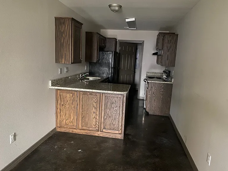 50 W Center St — Photo 3