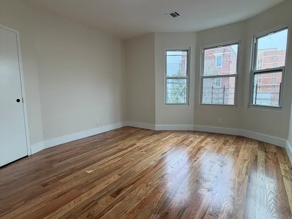 122 Downing St, Yonkers, NY
