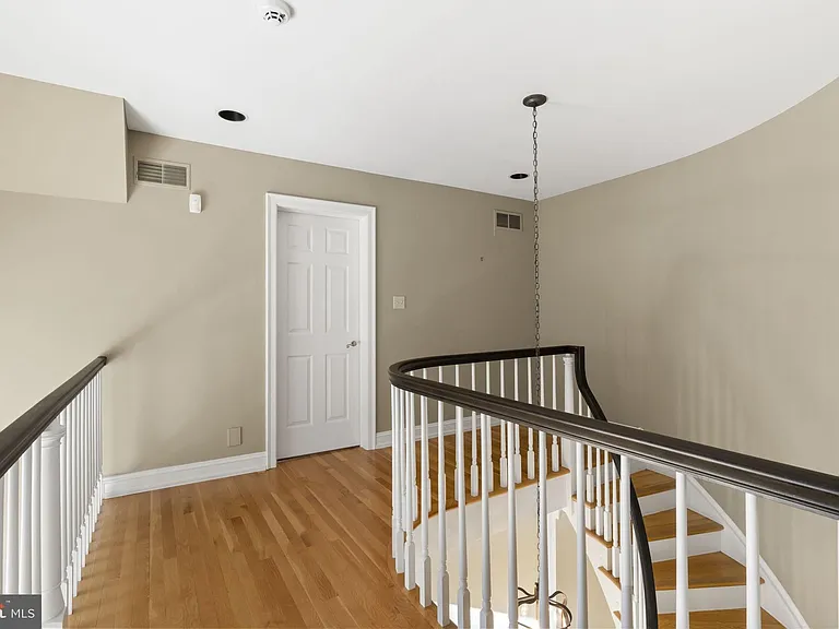 841 Mount Moro Rd — Photo 29