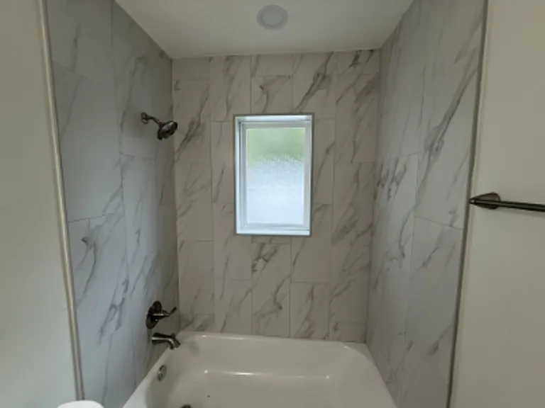 934 N Hollywood St — Photo 12