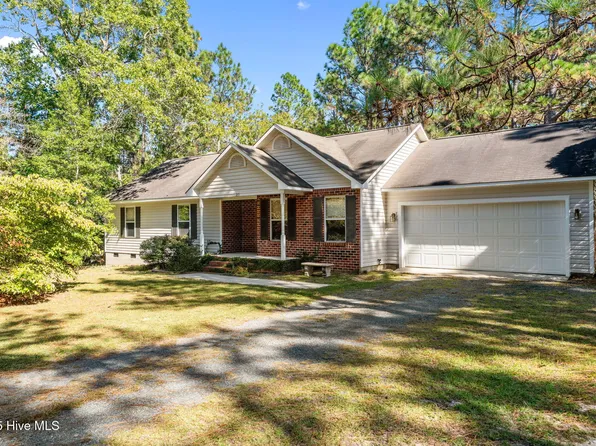 215 N Pear Street, Pinebluff, NC 28373