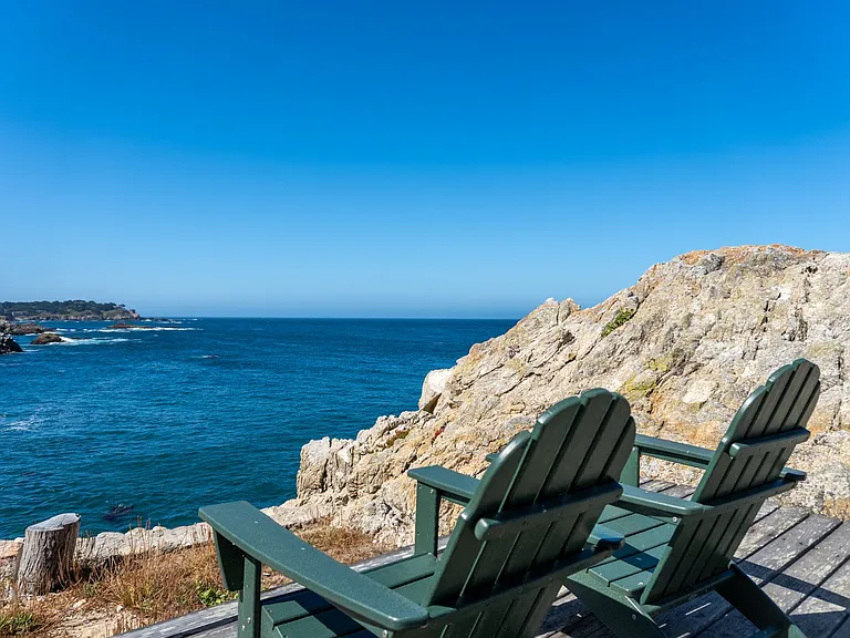 100 Highway 1 — Photo 41