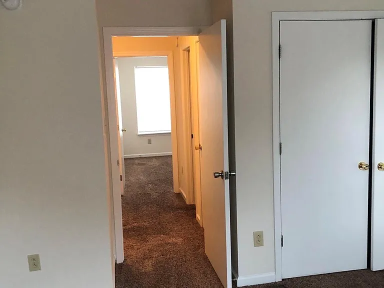 2304 Raleigh Ct #6 — Photo 5