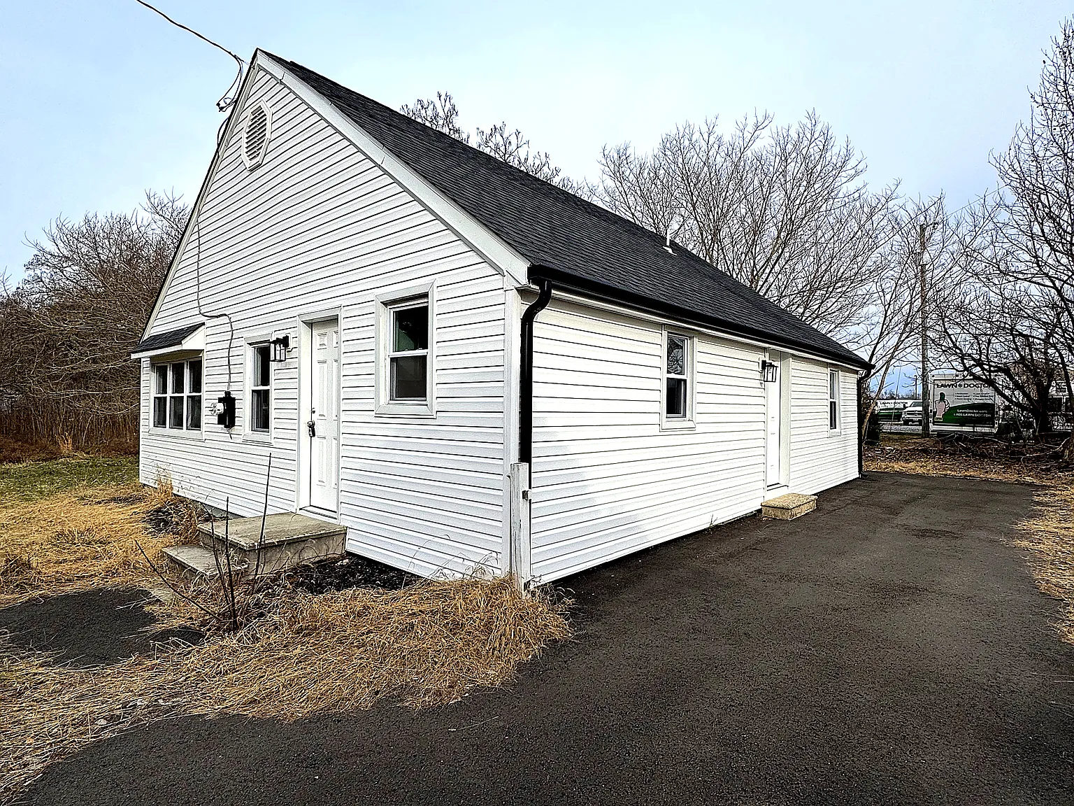 3 bed, 1.5 bath, 1200 sqft, $2,800 — Photo 2