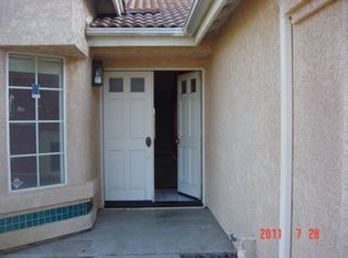 2753 W La Morada Dr, Rialto, CA 92377