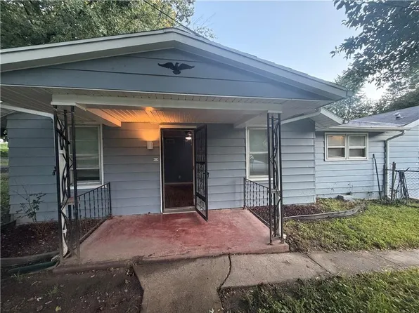 1516 E Highland Ave, Saint Joseph, MO 64505