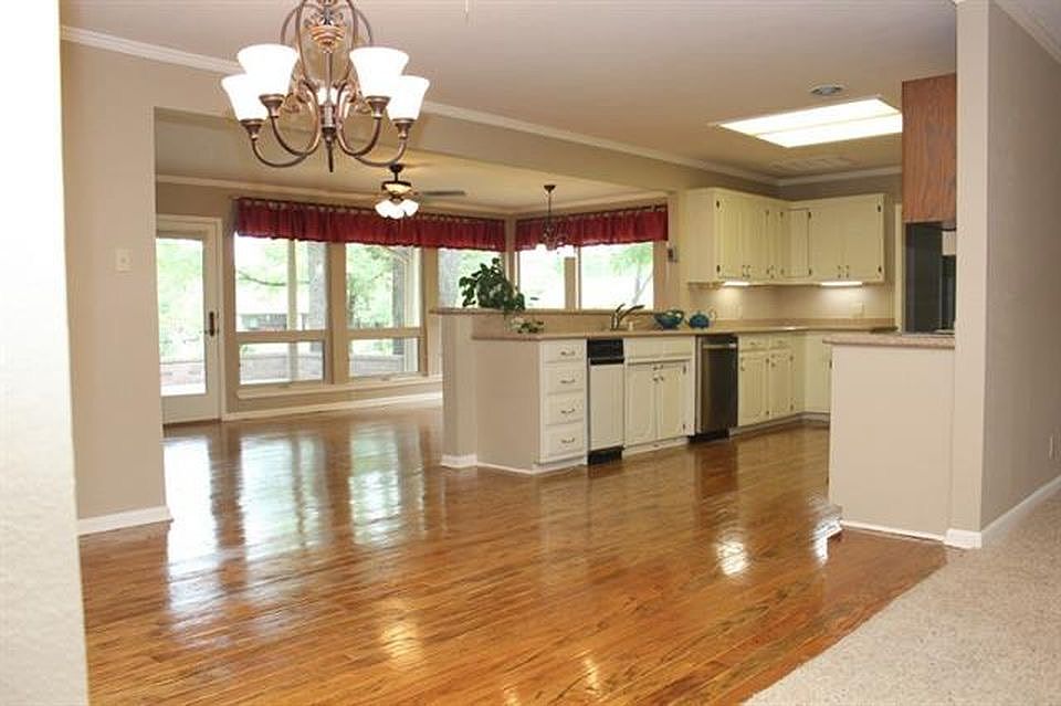 Kitchen facing sunroom/golf course