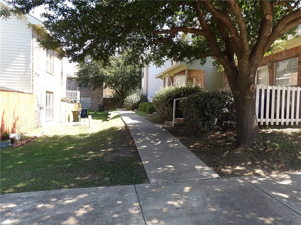 1st image of 3870 Brandon Park Dr