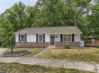 1116 Old Pond Rd, Harrisburg, PA 17112