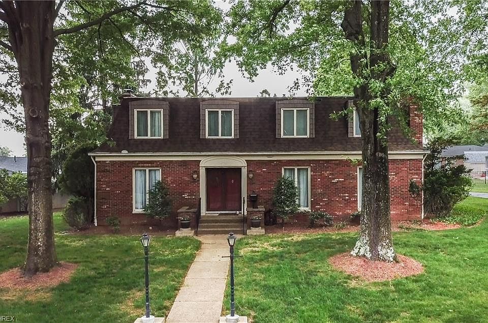 1st image of 15 Fairview Dr