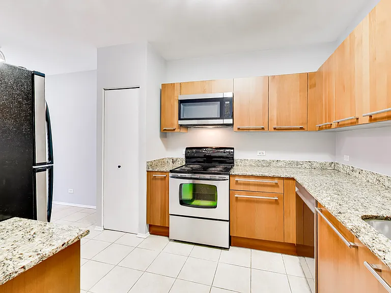 740 S Federal St #810 — Photo 18