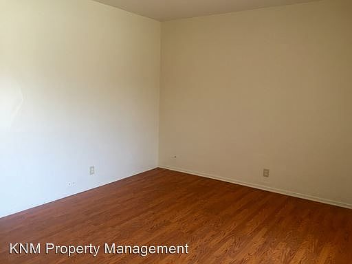 2nd image of 1818 S Grand Ave