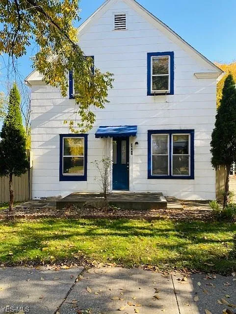 3447 W 65th St photo 1