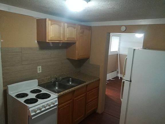 5th image of 1415 1/2 Woodward St #B