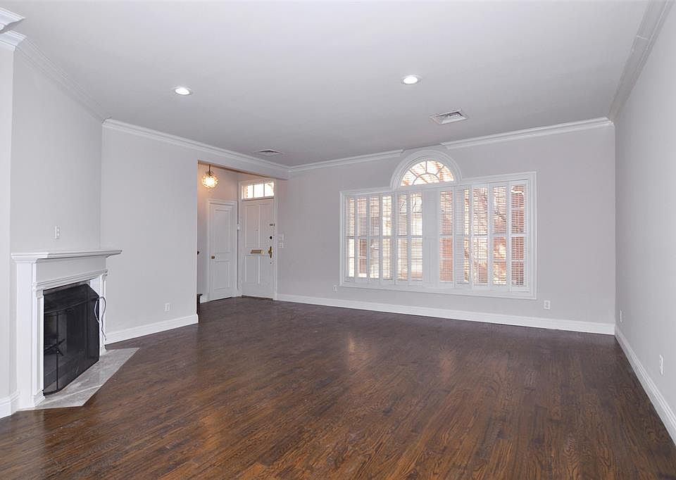 1st image of 3404 Shenandoah St #3404