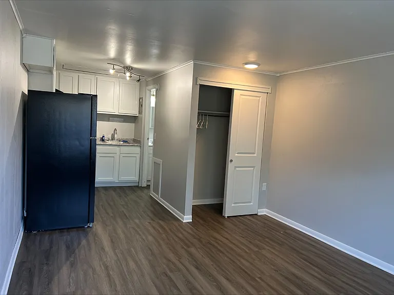 Treeborn Apartments — Photo 8