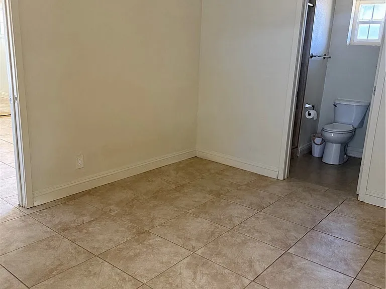 20930 Lone Eagle Rd #2 — Photo 11