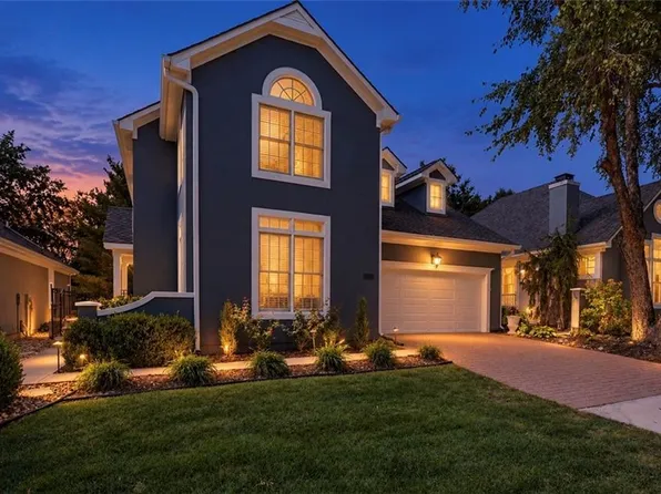 12468 Westgate St, Overland Park, KS 66213
