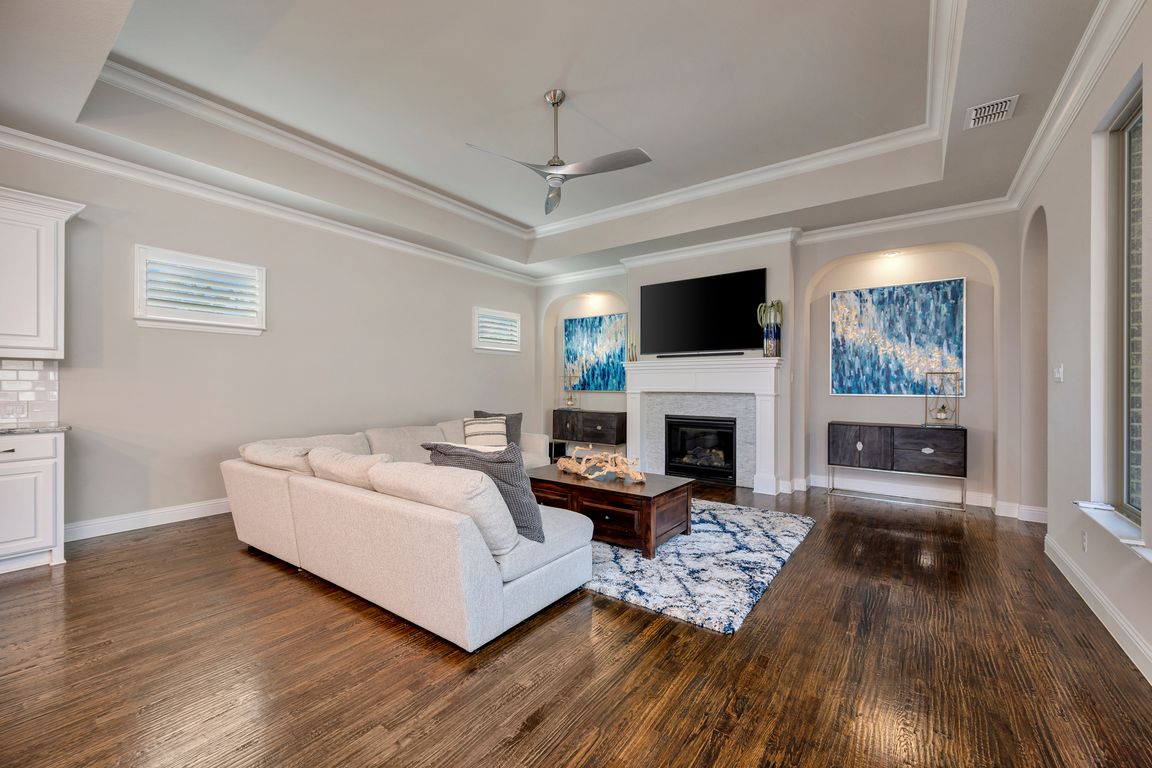 next background image