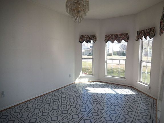 4th image of 2817 Muirwood Ct