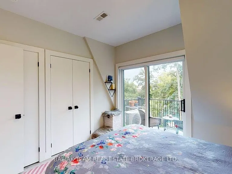 57 Vine Ave #301 — Photo 20