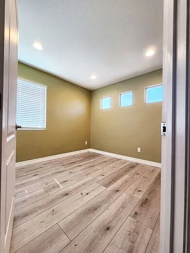 948 Bingham Dr — Photo 11