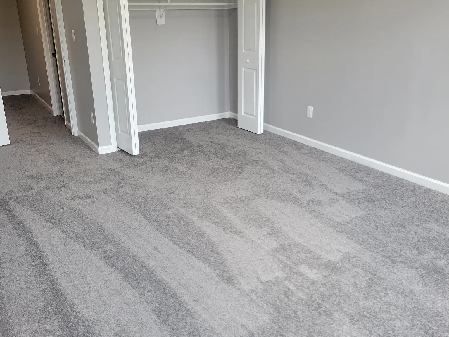 3410 E Fairmount Ave — Photo 2