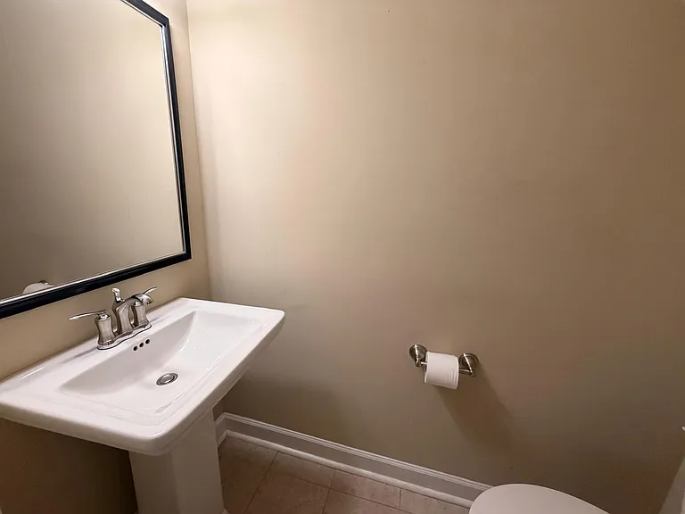 434 Lilac Ter NE — Photo 34