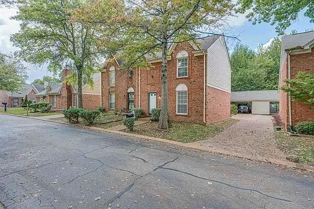 1st image of 3895 Glencoe Dr