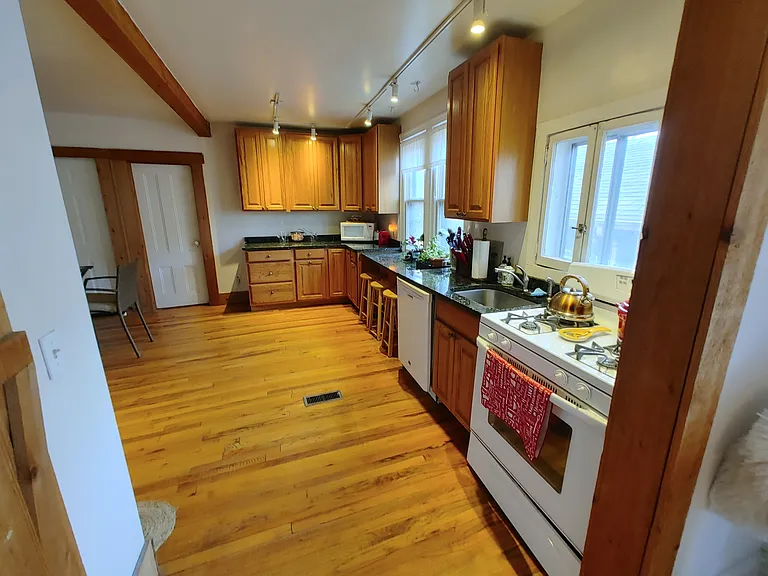 76 Meigs St #4 — Photo 19