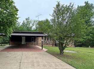 953 Riverside Dr, Jackson, TN 38301