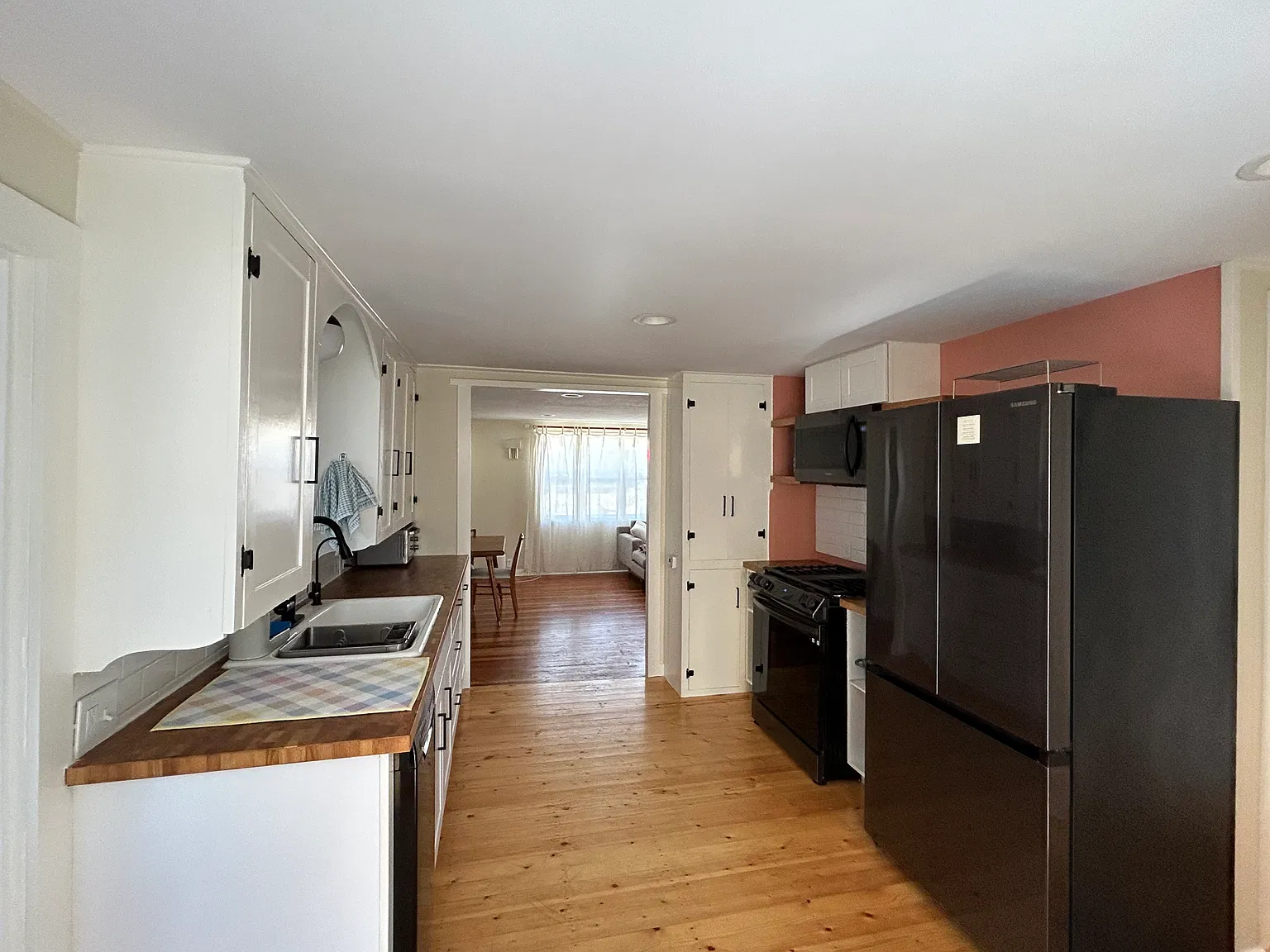 2 bed, 828 sqft, $2,400 — Photo 4