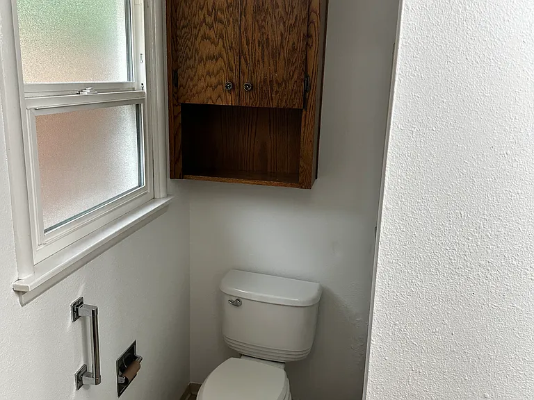 406 E James St #2 — Photo 10