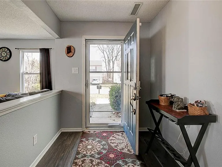 10306 Hatherley Way — Photo 3