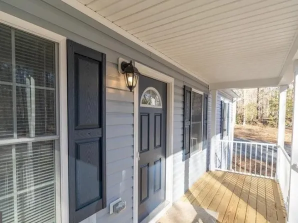 923 Anna Coves Blvd, Mineral, VA 23117