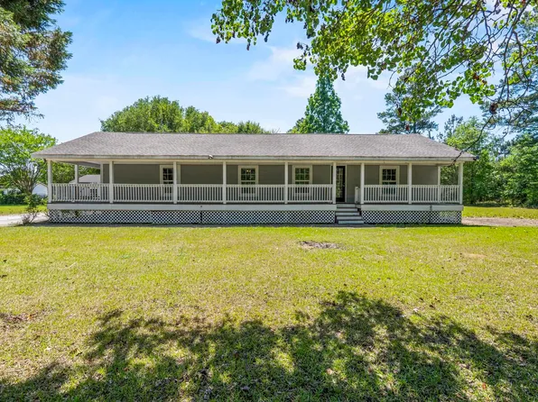 471 Doctor Dr, Hopkins, SC 29061